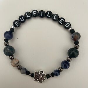 Men’s bracelet with Stines agate stones and matte beads in black silver and gold